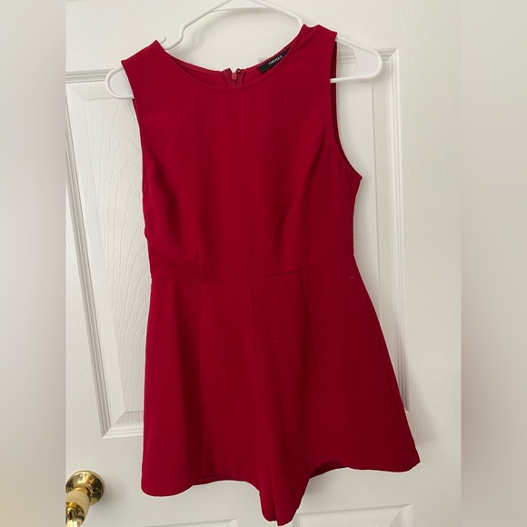 Forever 21 Red Romper Like New - Picture 1 of 3